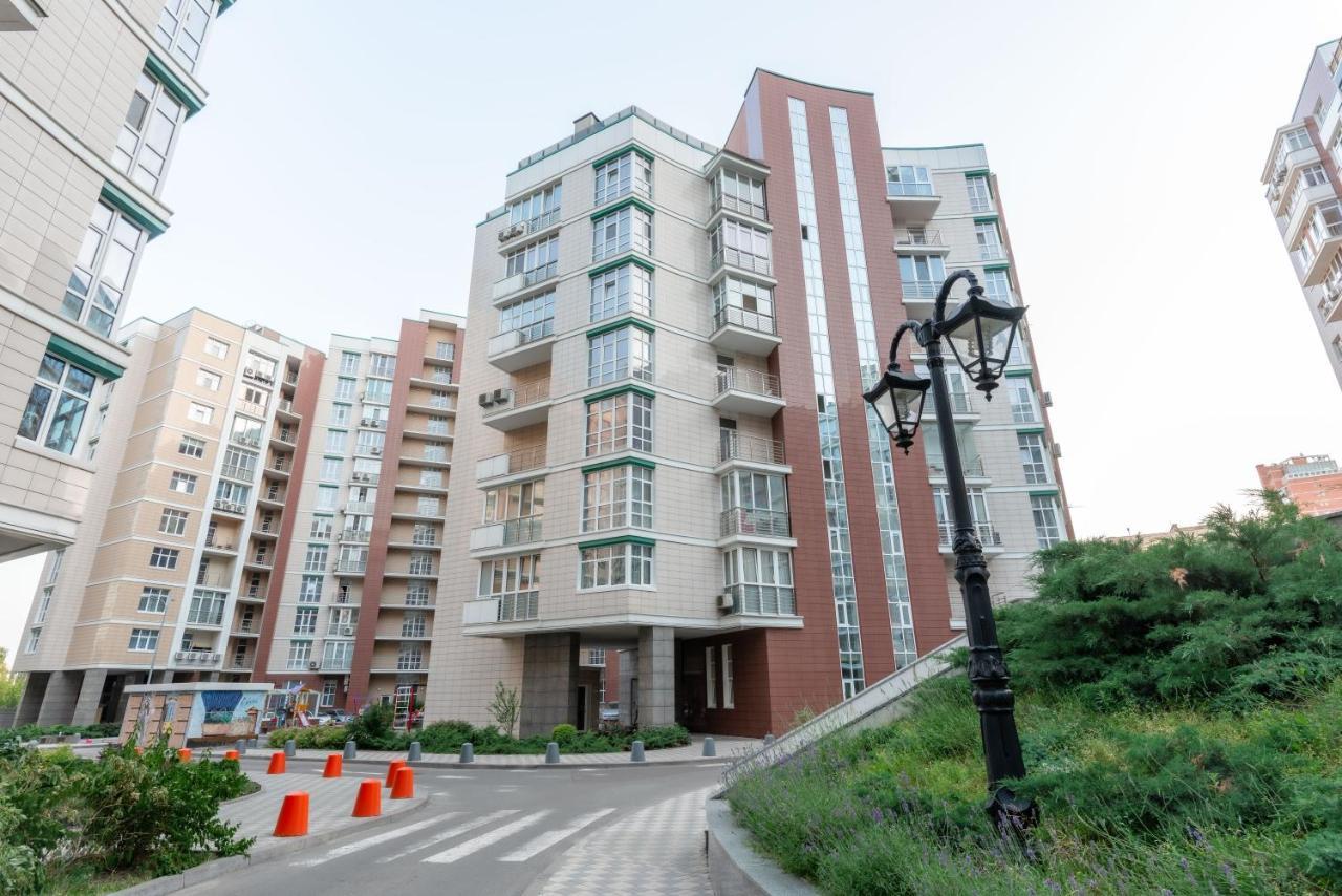 Eco Apartments In French Quarter Kyiv Exterior photo